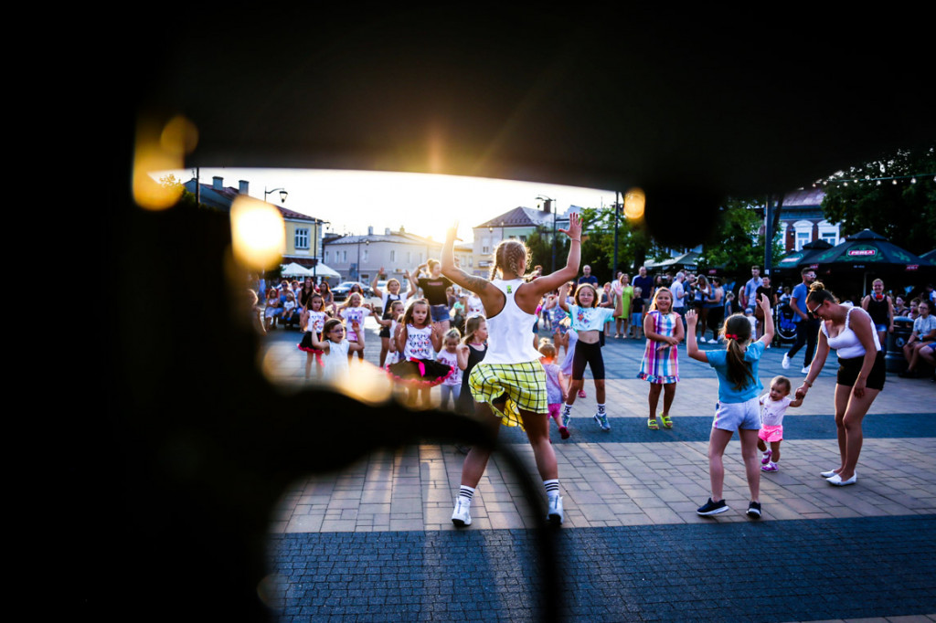 Roztańczony Rynek z Kawałkiem podłogi