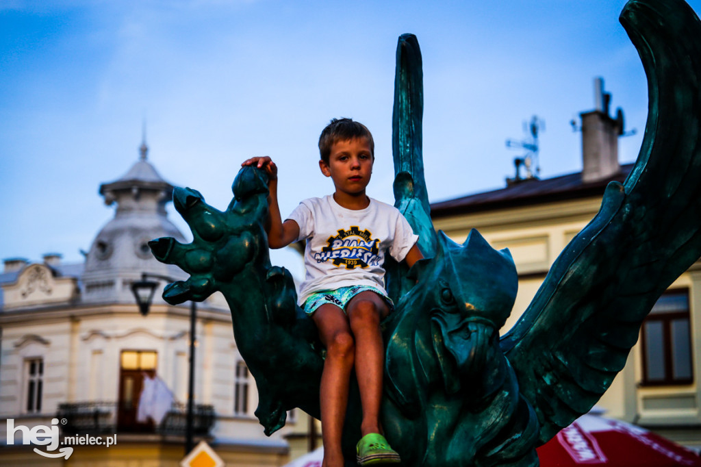 Roztańczony Rynek z Kawałkiem podłogi