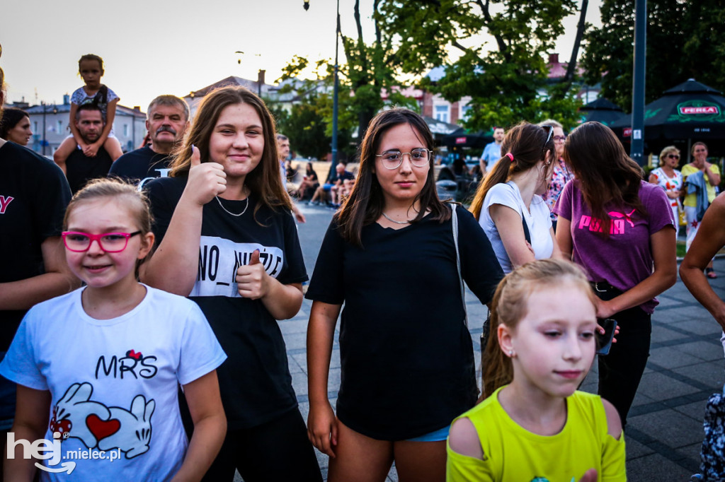 Roztańczony Rynek z Kawałkiem podłogi