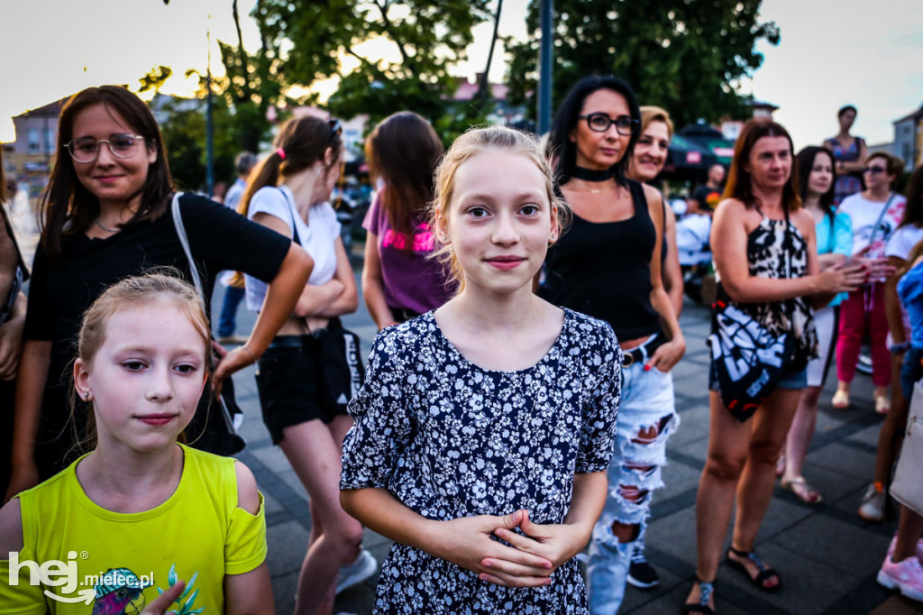 Roztańczony Rynek z Kawałkiem podłogi