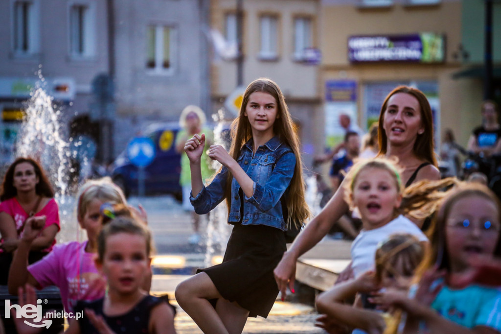Roztańczony Rynek z Kawałkiem podłogi