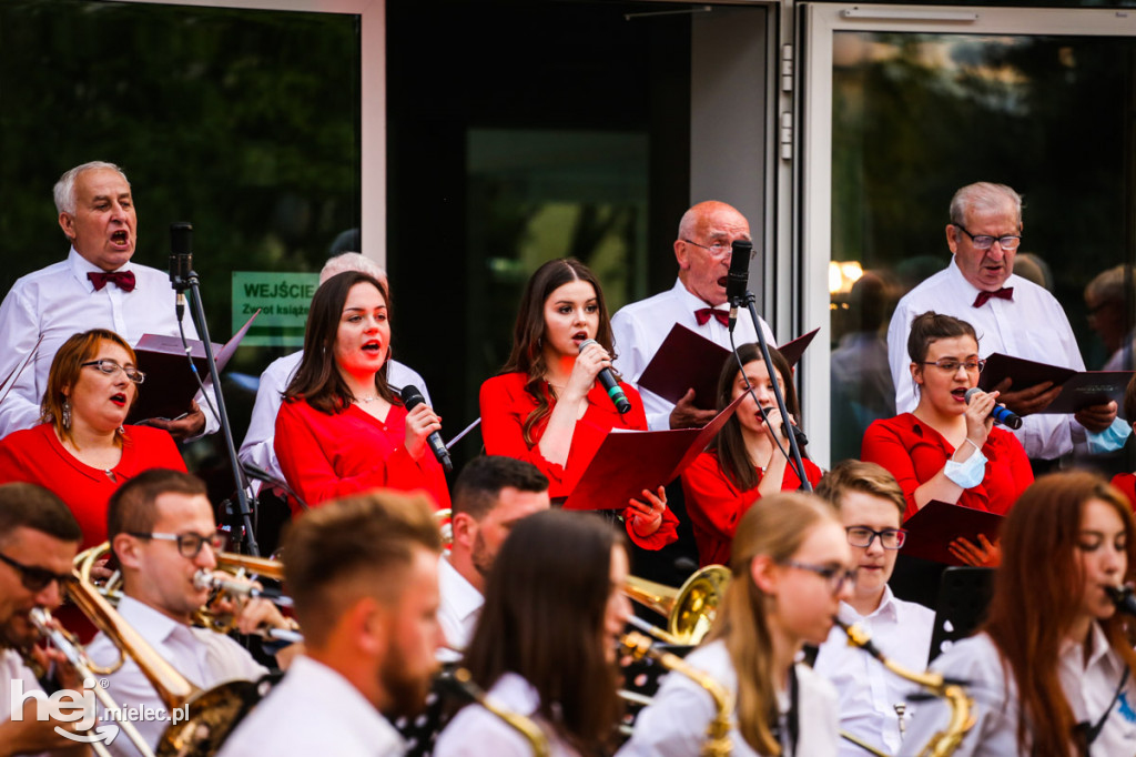 100-lecie Bitwy Warszawskiej: koncert SCK przy bibliotece