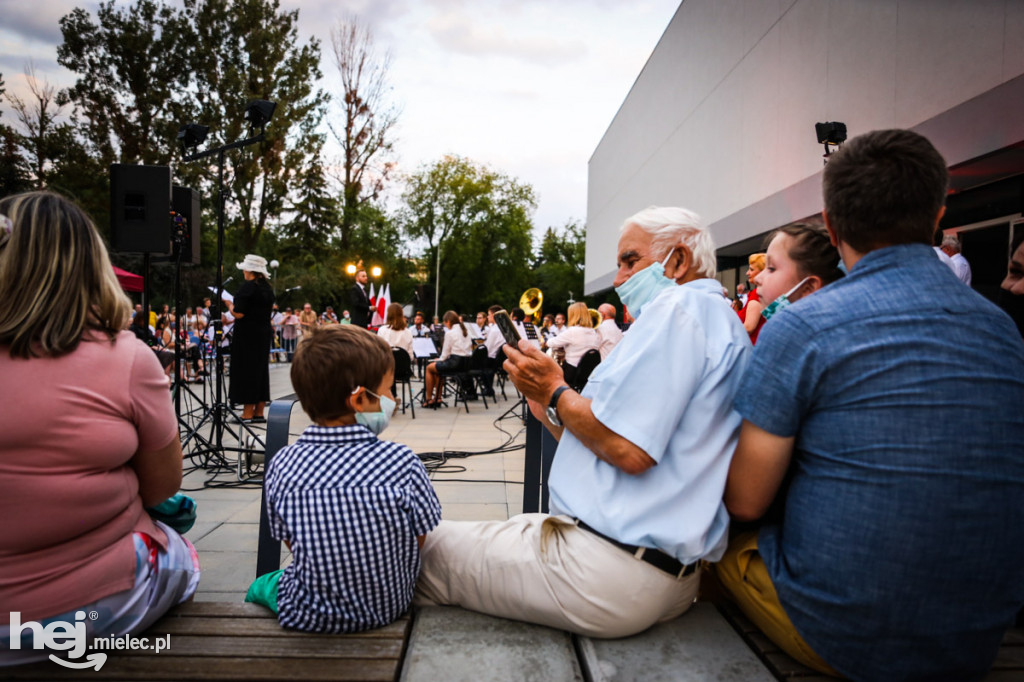 100-lecie Bitwy Warszawskiej: koncert SCK przy bibliotece
