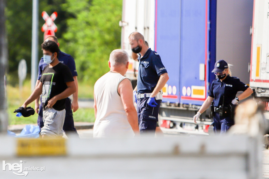 Chciał uciec na zachód? Policjanci wyjęli Afgańczyka z ciężarówki na Strefie