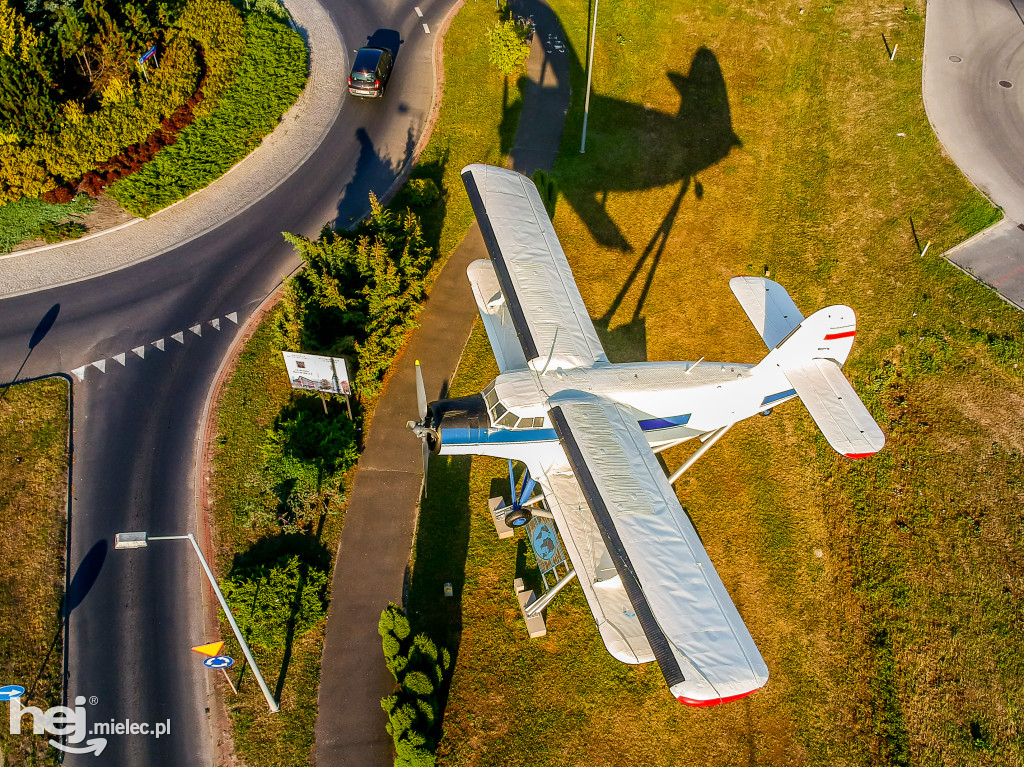 Pomnikowy An-2 w Mielcu zyskał nowe malowanie