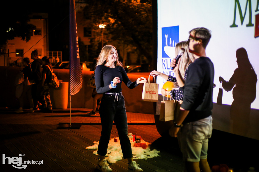 Plenerowe kino na Górce Cyranowskiej