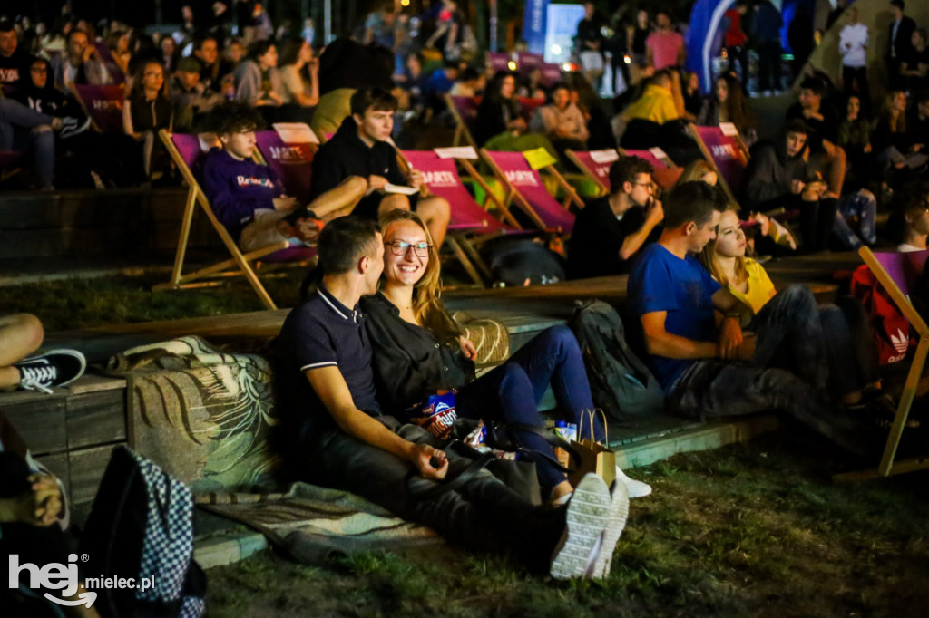 Plenerowe kino na Górce Cyranowskiej