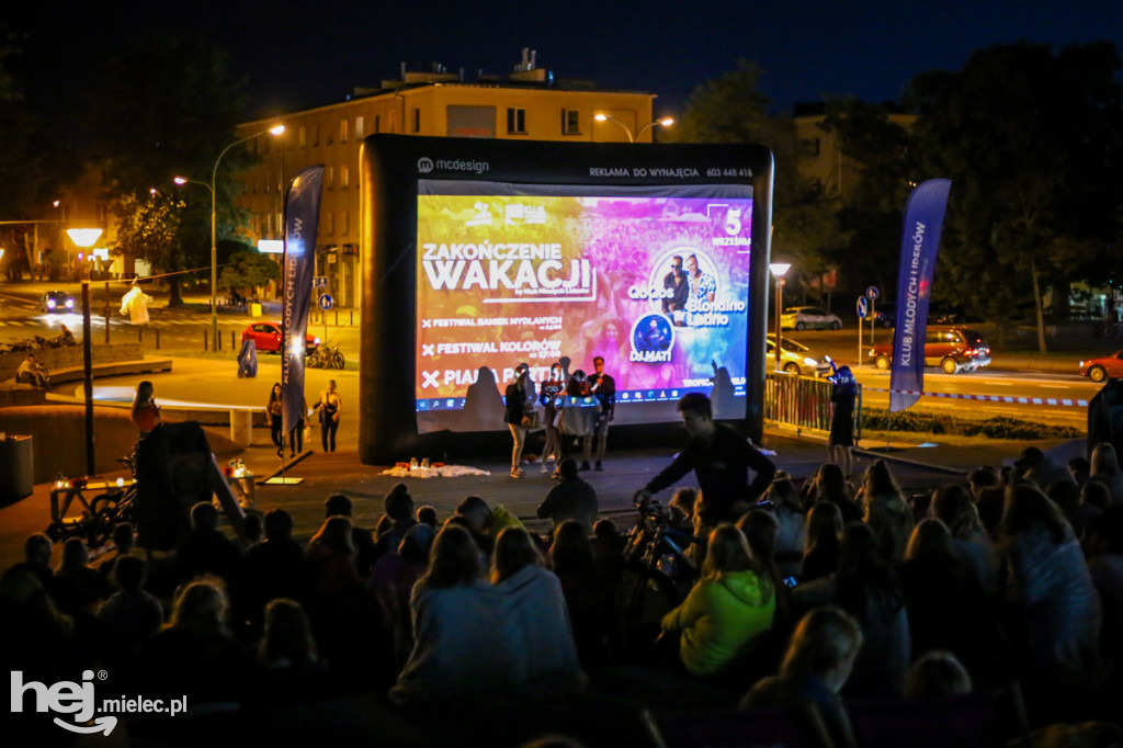 Plenerowe kino na Górce Cyranowskiej