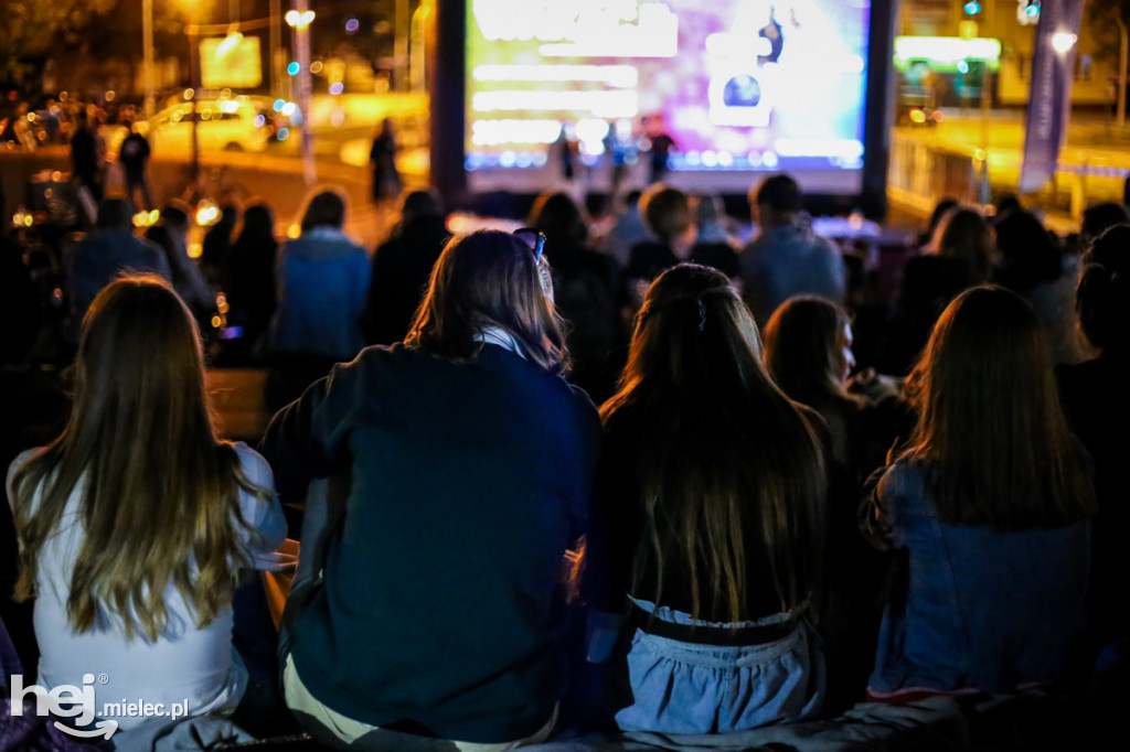 Plenerowe kino na Górce Cyranowskiej