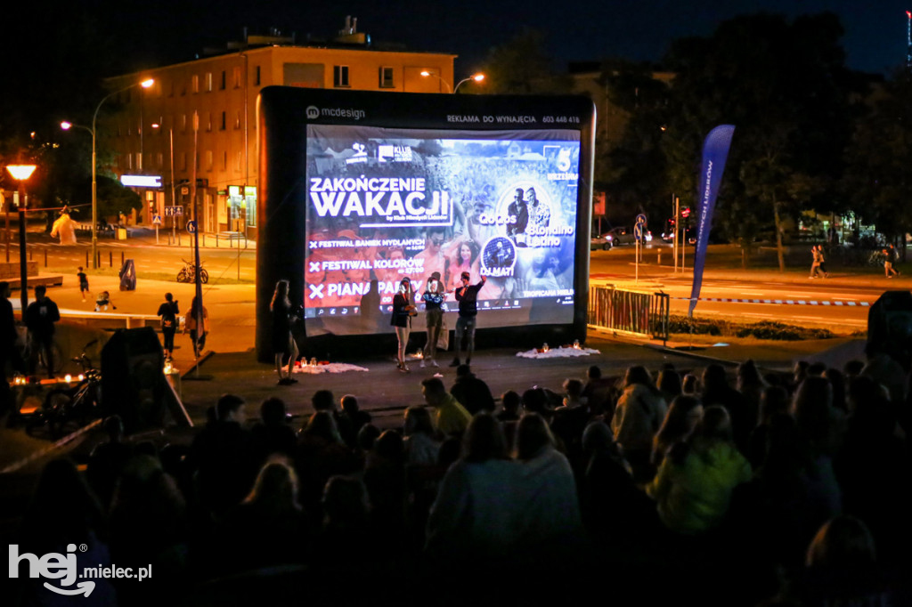 Plenerowe kino na Górce Cyranowskiej
