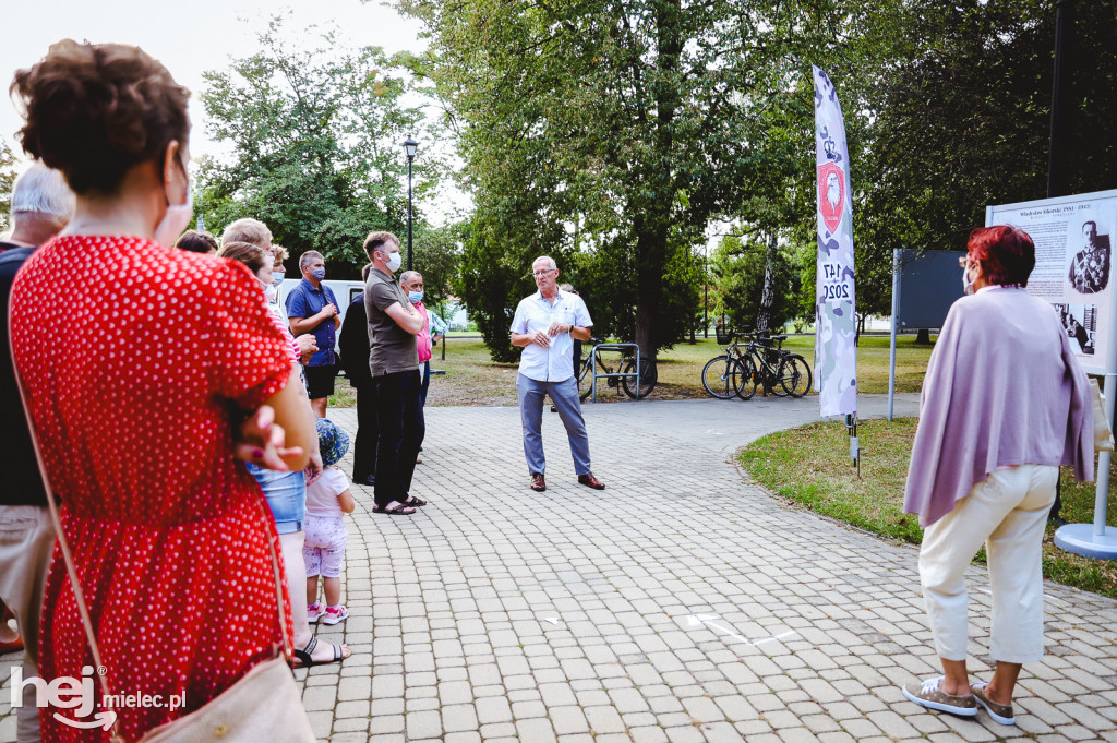 Ojczyzna w potrzebie w Parku Oborskich