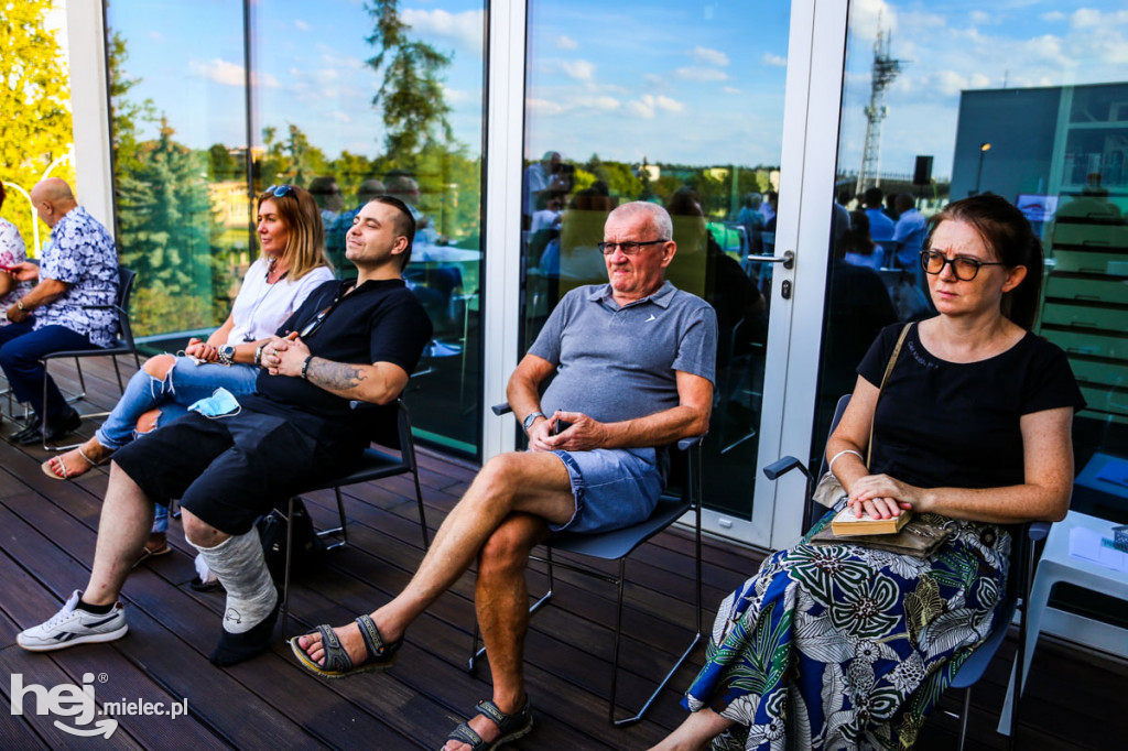 Narodowe Czytanie 2020 na tarasie Biblioteki