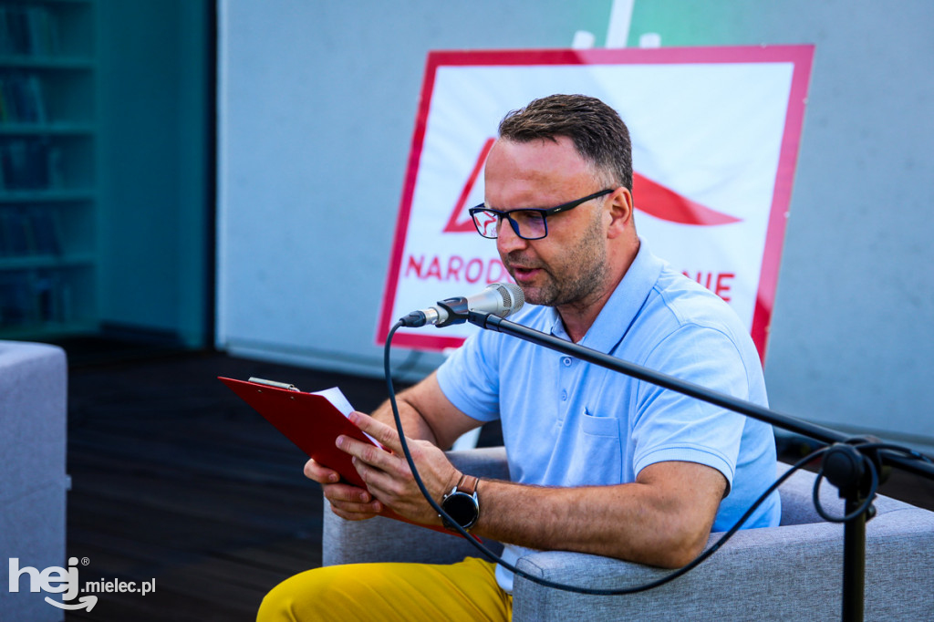 Narodowe Czytanie 2020 na tarasie Biblioteki