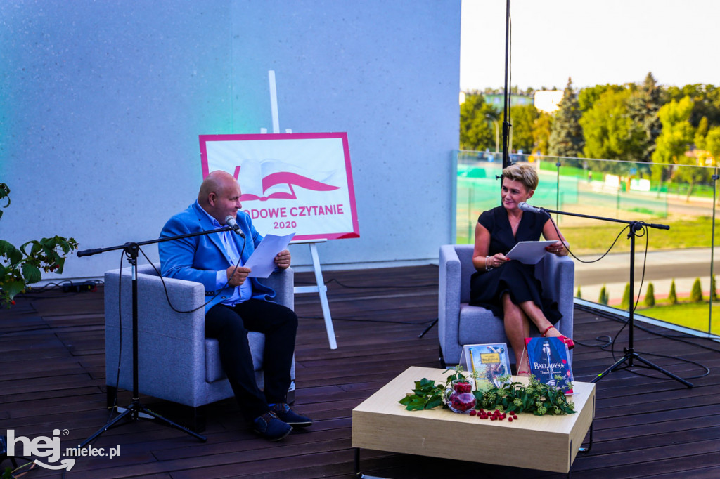 Narodowe Czytanie 2020 na tarasie Biblioteki