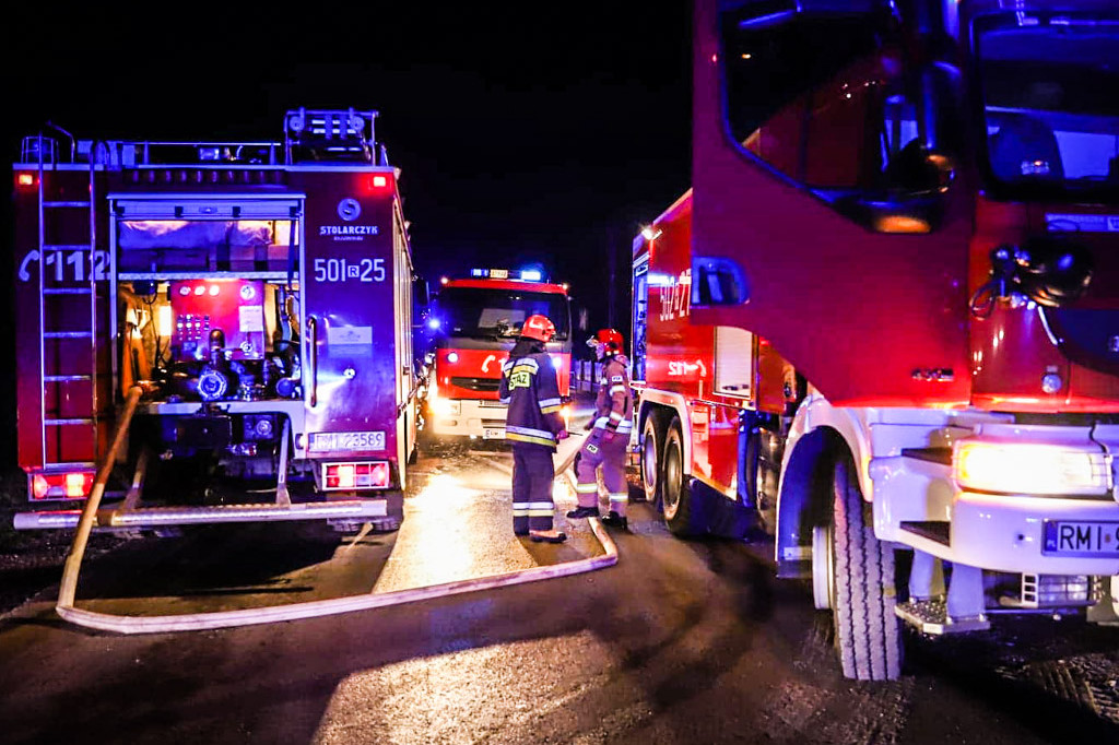Potężny pożar w hodowli drobiu