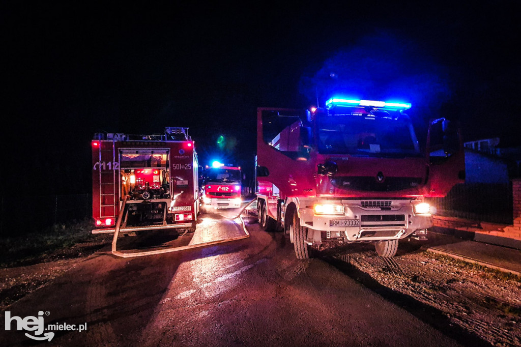 Potężny pożar w hodowli drobiu