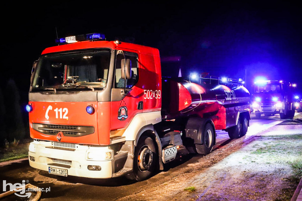 Potężny pożar w hodowli drobiu