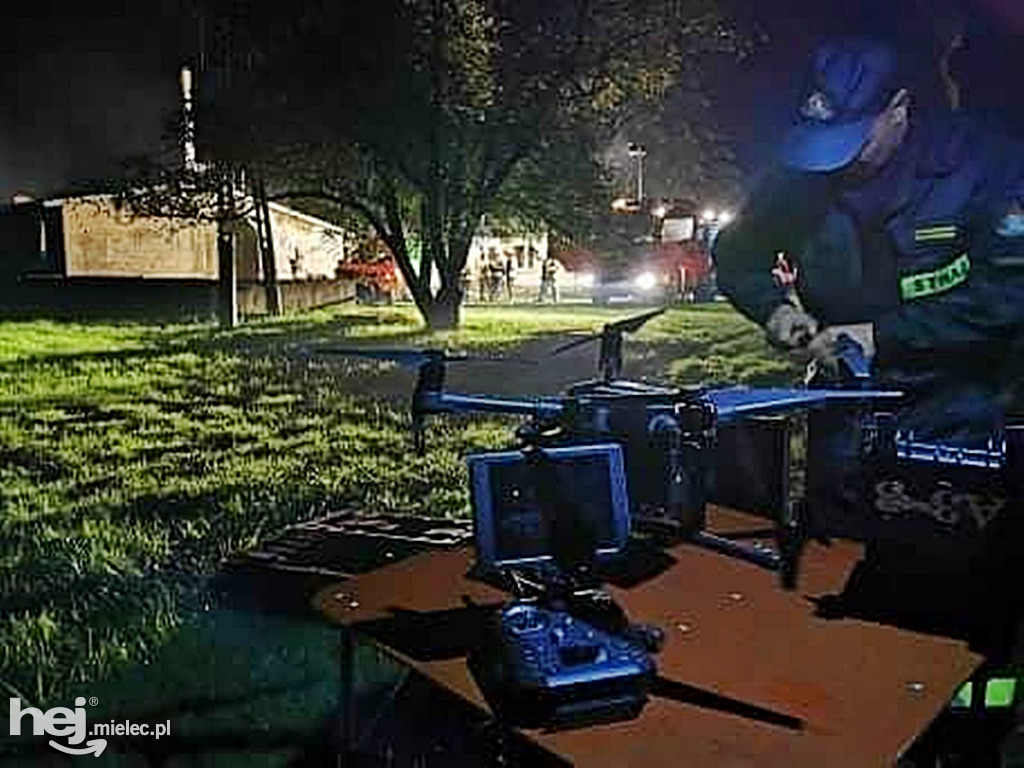 Potężny pożar w hodowli drobiu