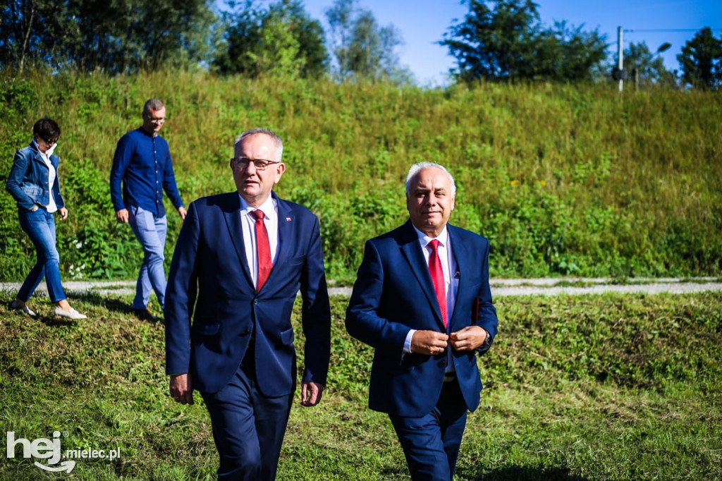 Koniec II etapu budowy kanalizacji w Podleszanach