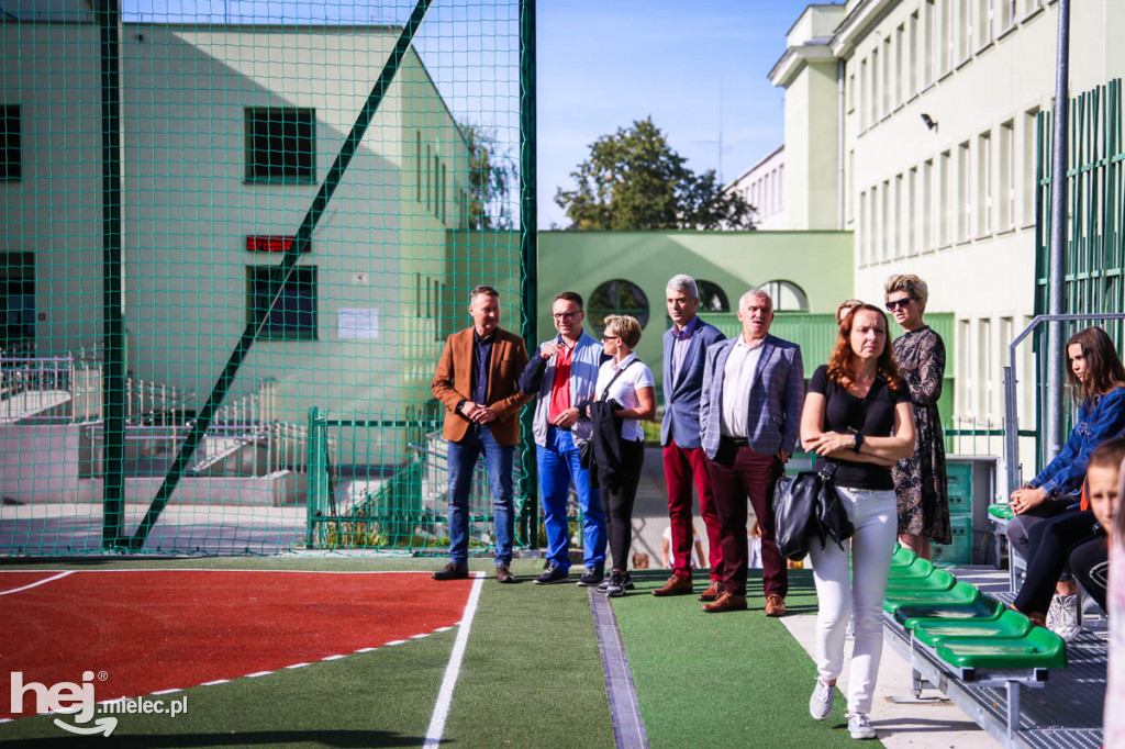 Boisko przy SP3 już działa. Powstało dzięki MBO