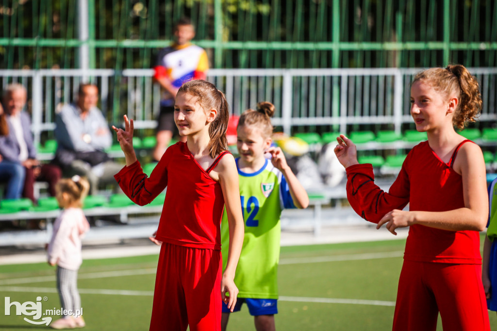 Boisko przy SP3 już działa. Powstało dzięki MBO