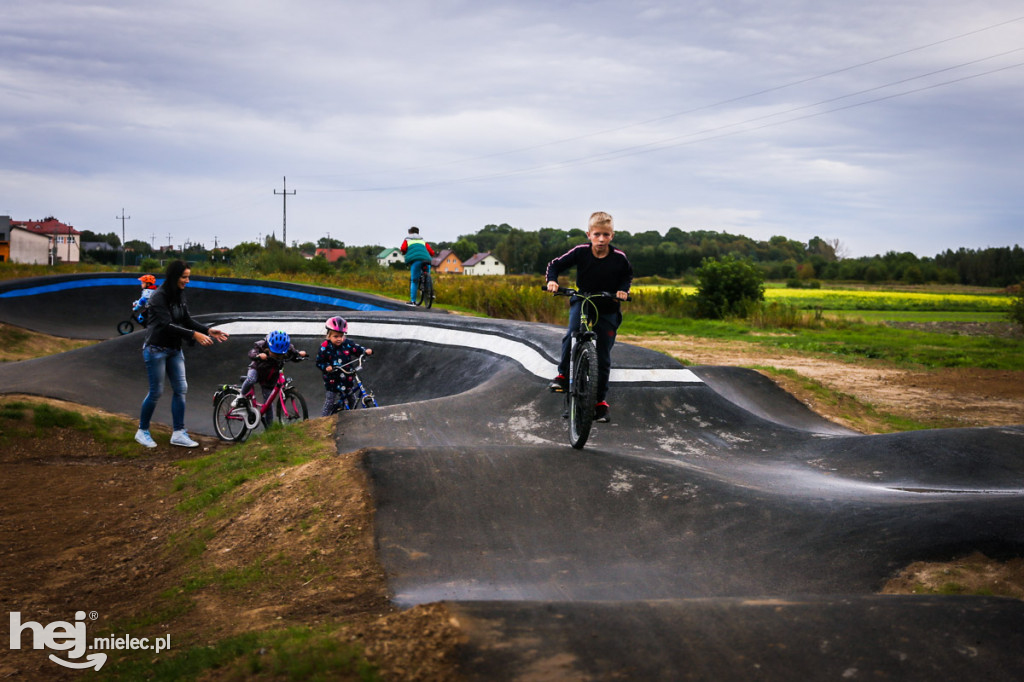 Otwarcie pumptracka w Przecławiu