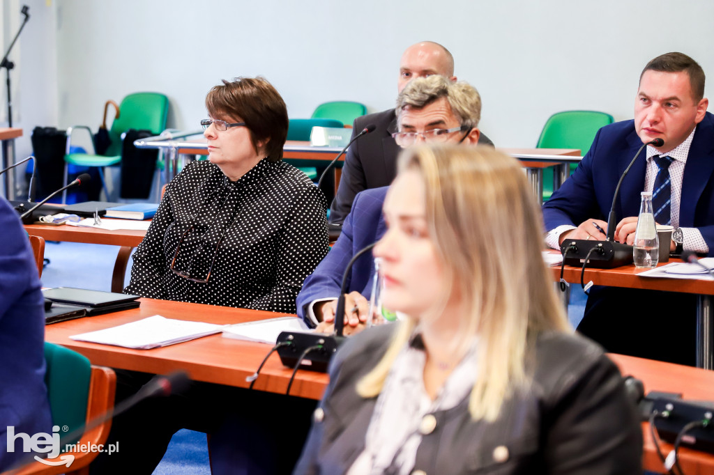 Sesja Rady Miejskiej z udziałem szefa mieleckiego Sanepidu