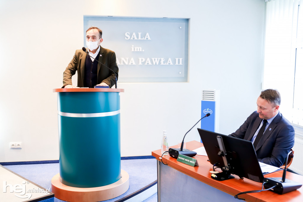 Sesja Rady Miejskiej z udziałem szefa mieleckiego Sanepidu