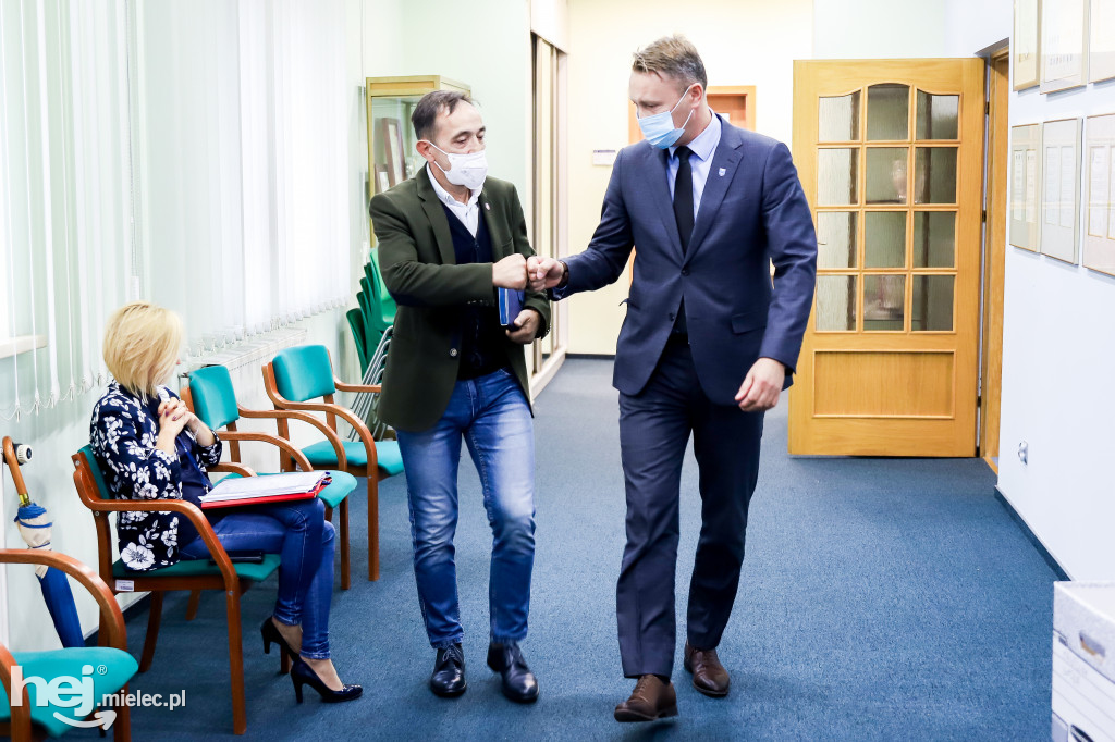 Sesja Rady Miejskiej z udziałem szefa mieleckiego Sanepidu