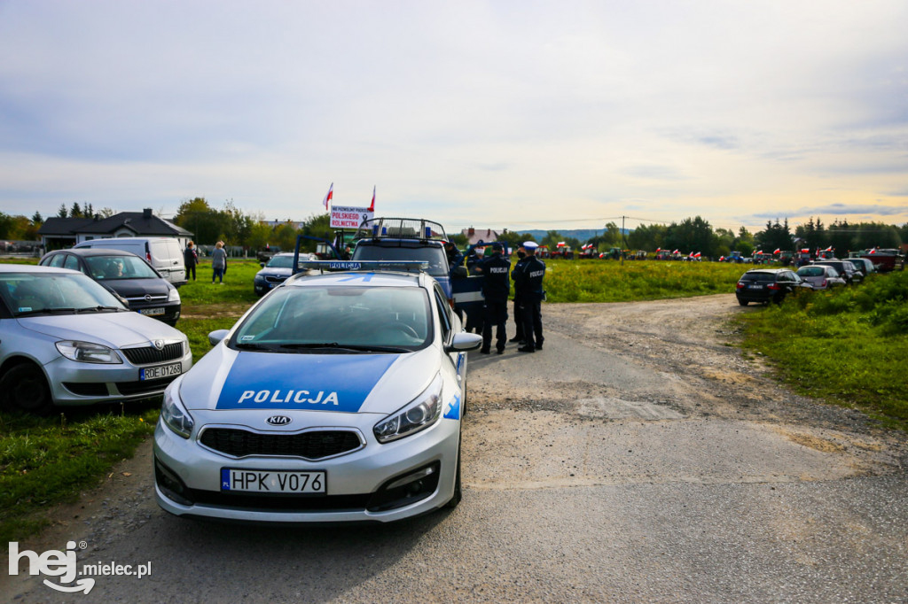 Protest rolników na drodze Dębica - Mielec