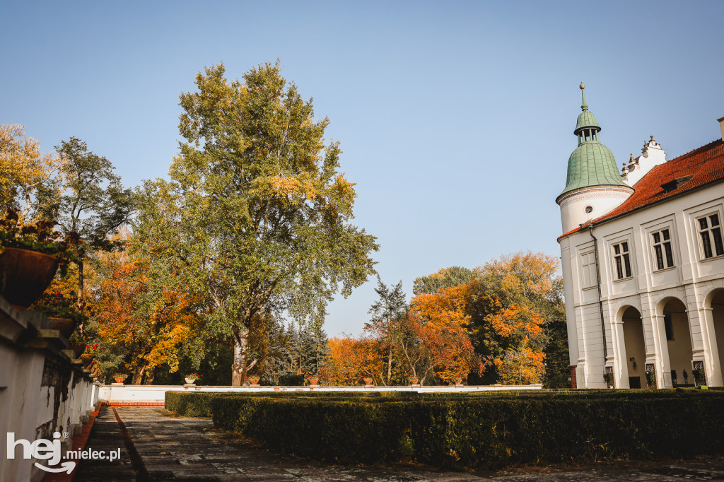 Złota polska jesień na Zamku w Baranowie Sandomierskim