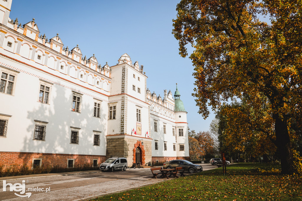 Złota polska jesień na Zamku w Baranowie Sandomierskim