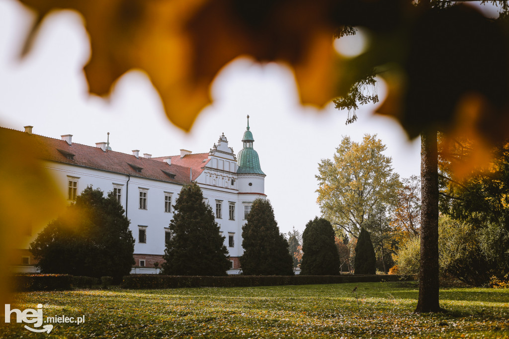 Złota polska jesień na Zamku w Baranowie Sandomierskim