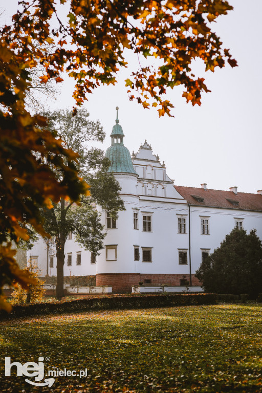 Złota polska jesień na Zamku w Baranowie Sandomierskim