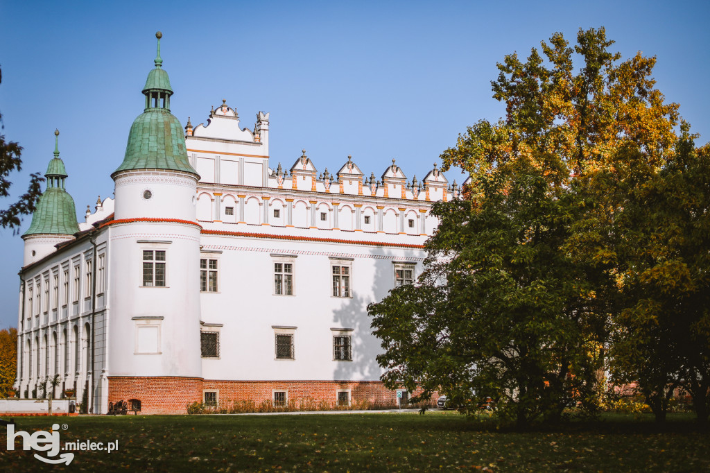 Złota polska jesień na Zamku w Baranowie Sandomierskim