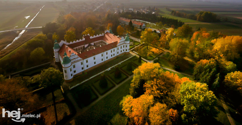 Złota polska jesień na Zamku w Baranowie Sandomierskim