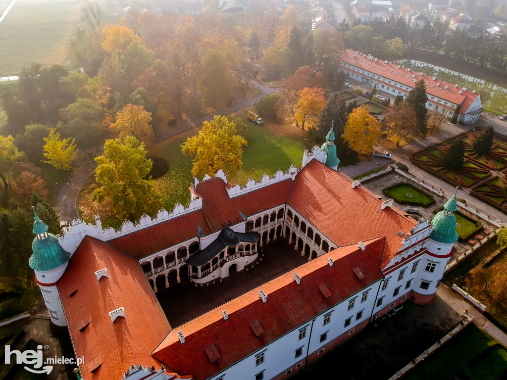 Złota polska jesień na Zamku w Baranowie Sandomierskim