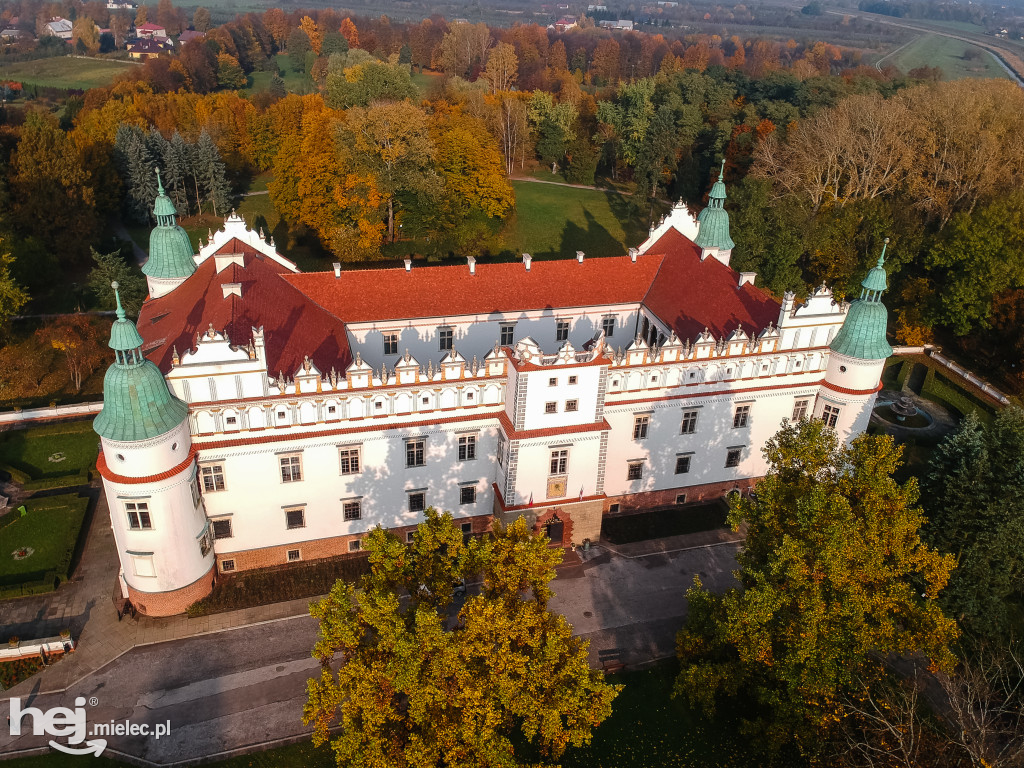 Złota polska jesień na Zamku w Baranowie Sandomierskim