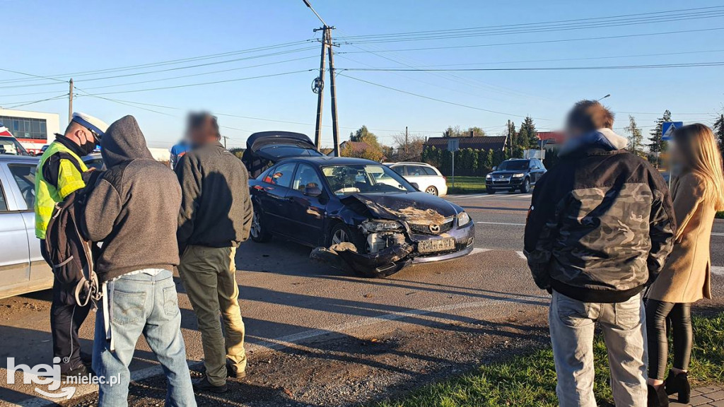 Cztery osobówki rozbite w Woli Mieleckiej