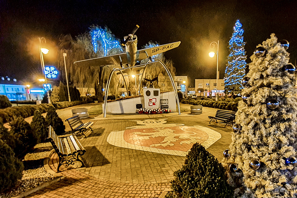 Rynek w Radomyślu gotowy na Boże Narodzenie