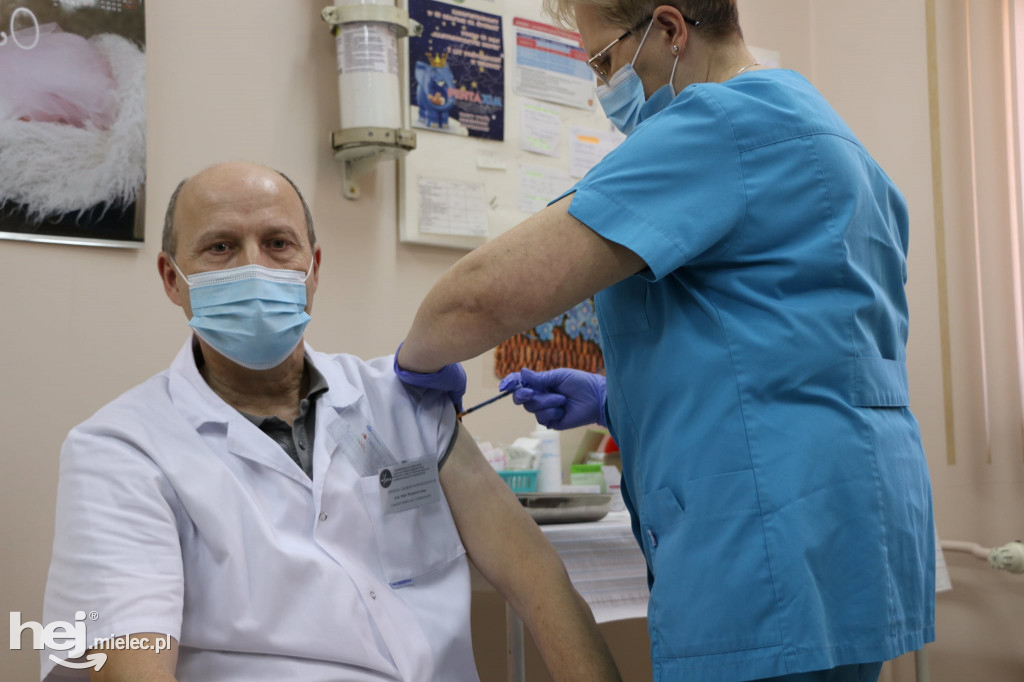 Na Podkarpaciu ruszyły szczepienia przeciwko COVID-19