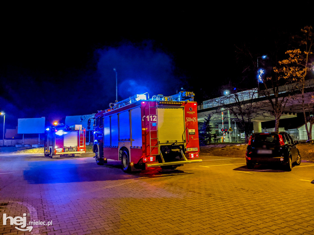 Dramat w centrum Mielca. Kobieta spadła z wiaduktu
