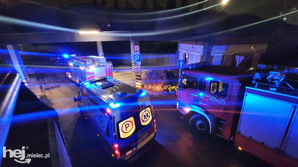 Mężczyzna skoczył z Pasażu