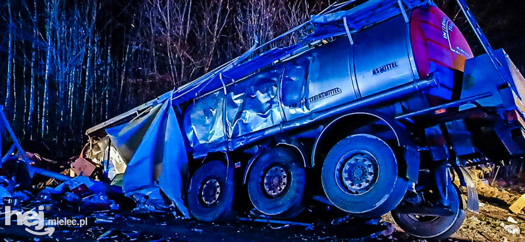 Tragedia na Mazowszu. Zginął młody kierowca z powiatu mieleckiego
