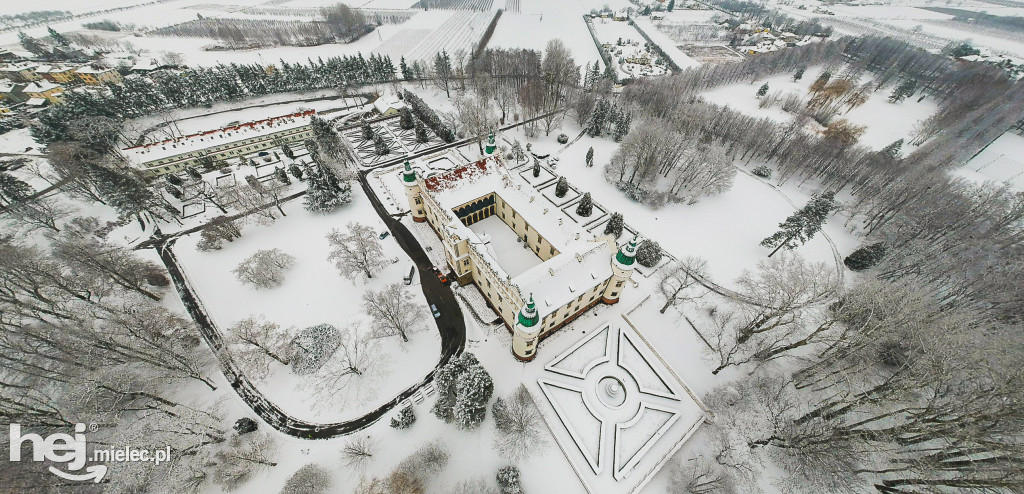 Zamek w Baranowie Sandomierskim zimą