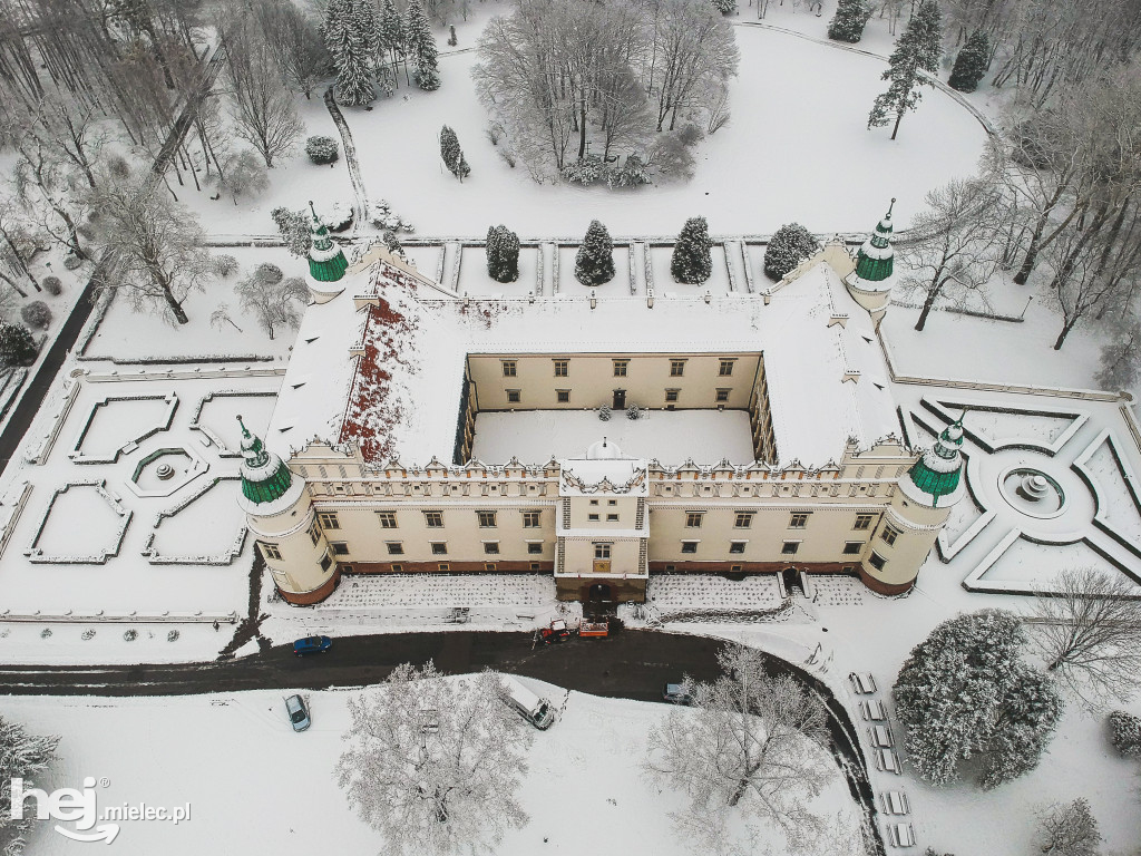 Zamek w Baranowie Sandomierskim zimą
