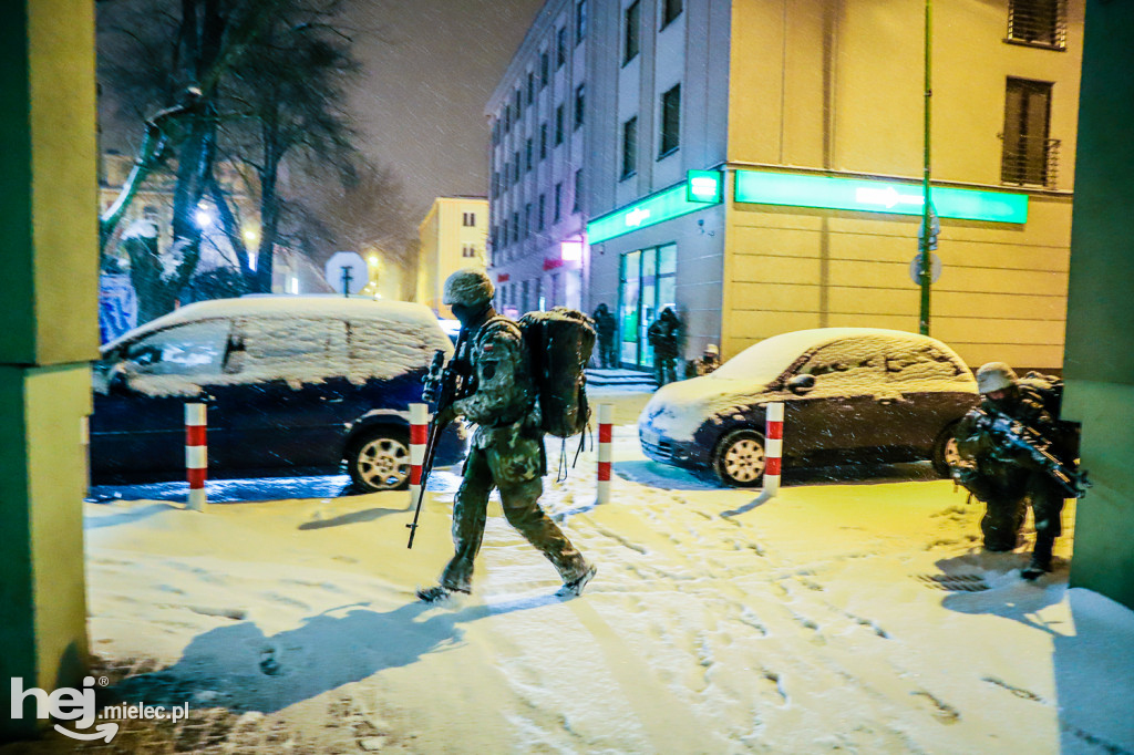Wojskowe ćwiczenia w centrum Mielca