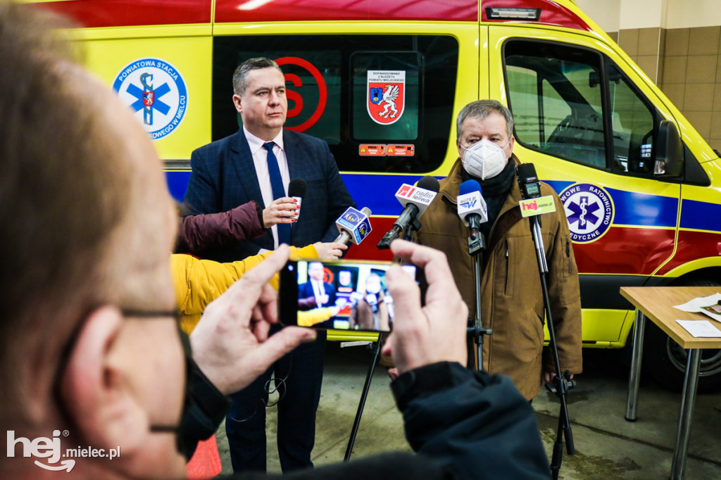 Nowa karetka w mieleckim pogotowiu