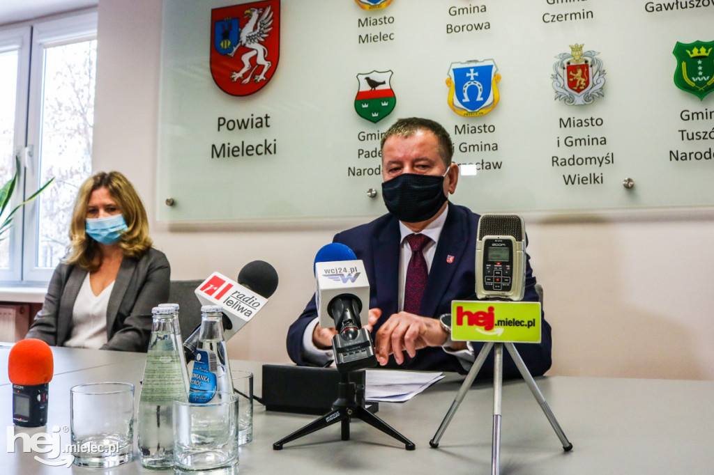 Podpisanie umowy na dopłaty do transportu publicznego