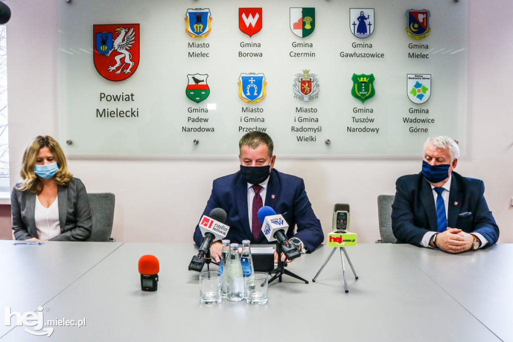 Podpisanie umowy na dopłaty do transportu publicznego